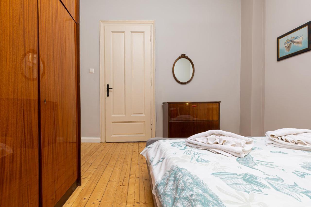 The Old Town Vintage 2-Bedroom Jewel By Flat Mаnager Пловдив Екстериор снимка